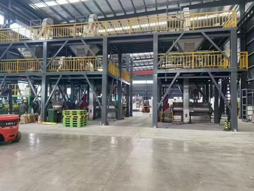 聚丙烯酰胺产品装车中，确保及时供应