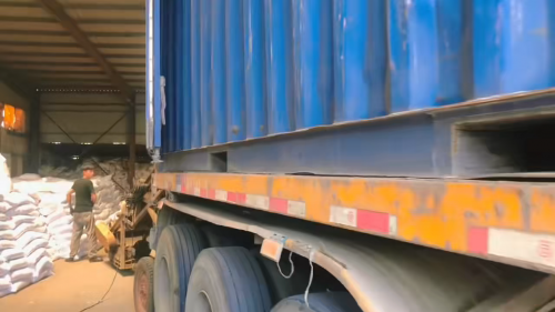 聚丙烯酰胺阴离子产品装车过程